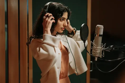 Recording Mixing and Mastering Services, vocal recording female vocalist